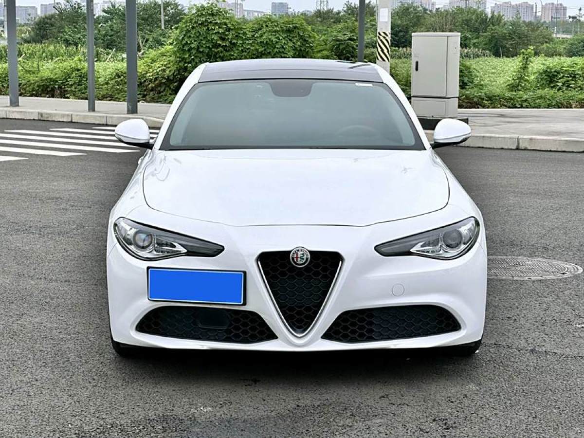 阿爾法·羅密歐 Giulia  2017款 2.0T 200HP 豪華版圖片