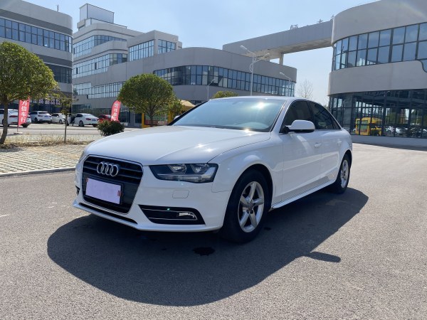 奥迪 奥迪A4L  2013款 30 TFSI 自动舒适型