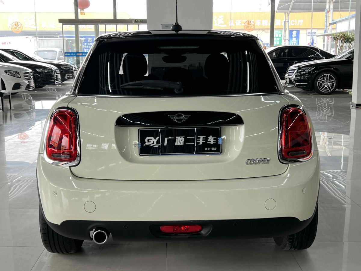 MINI MINI  2021款 1.5T COOPER 經(jīng)典派 五門版圖片