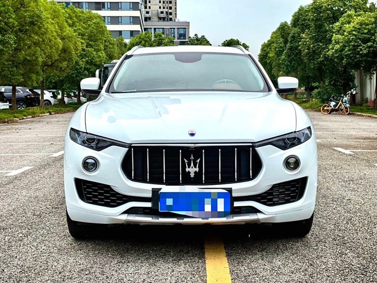 瑪莎拉蒂 Levante  2019款 3.0T 350Hp 標(biāo)準(zhǔn)版 國VI圖片