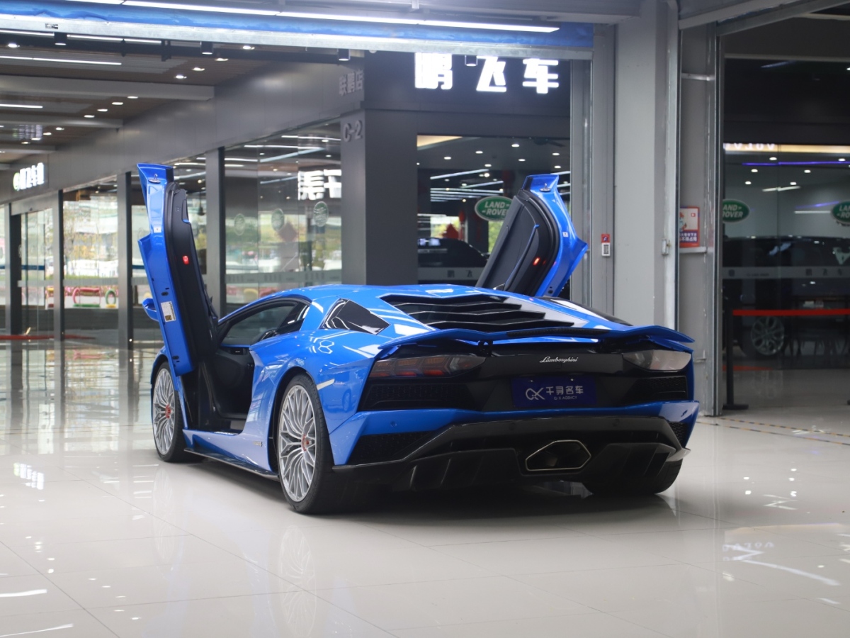 蘭博基尼 Aventador  2017款 Aventador S圖片