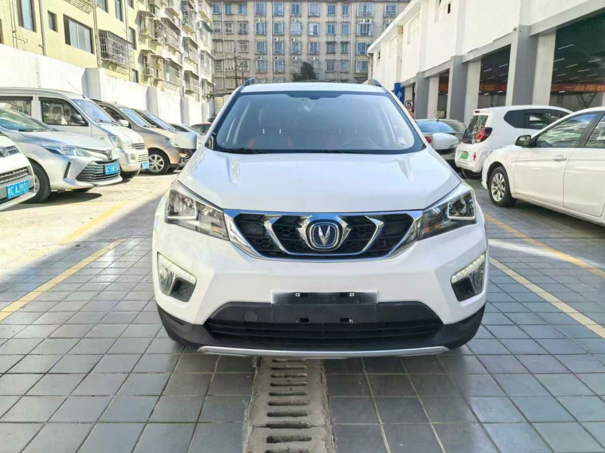 長安跨越 跨越王X5  2018款 1.5L 中配型單排后雙輪標(biāo)準(zhǔn)貨箱DK15C圖片