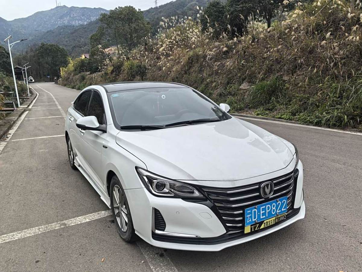 長(zhǎng)安 銳程CC  2020款 1.5T 自動(dòng)炫銳型圖片