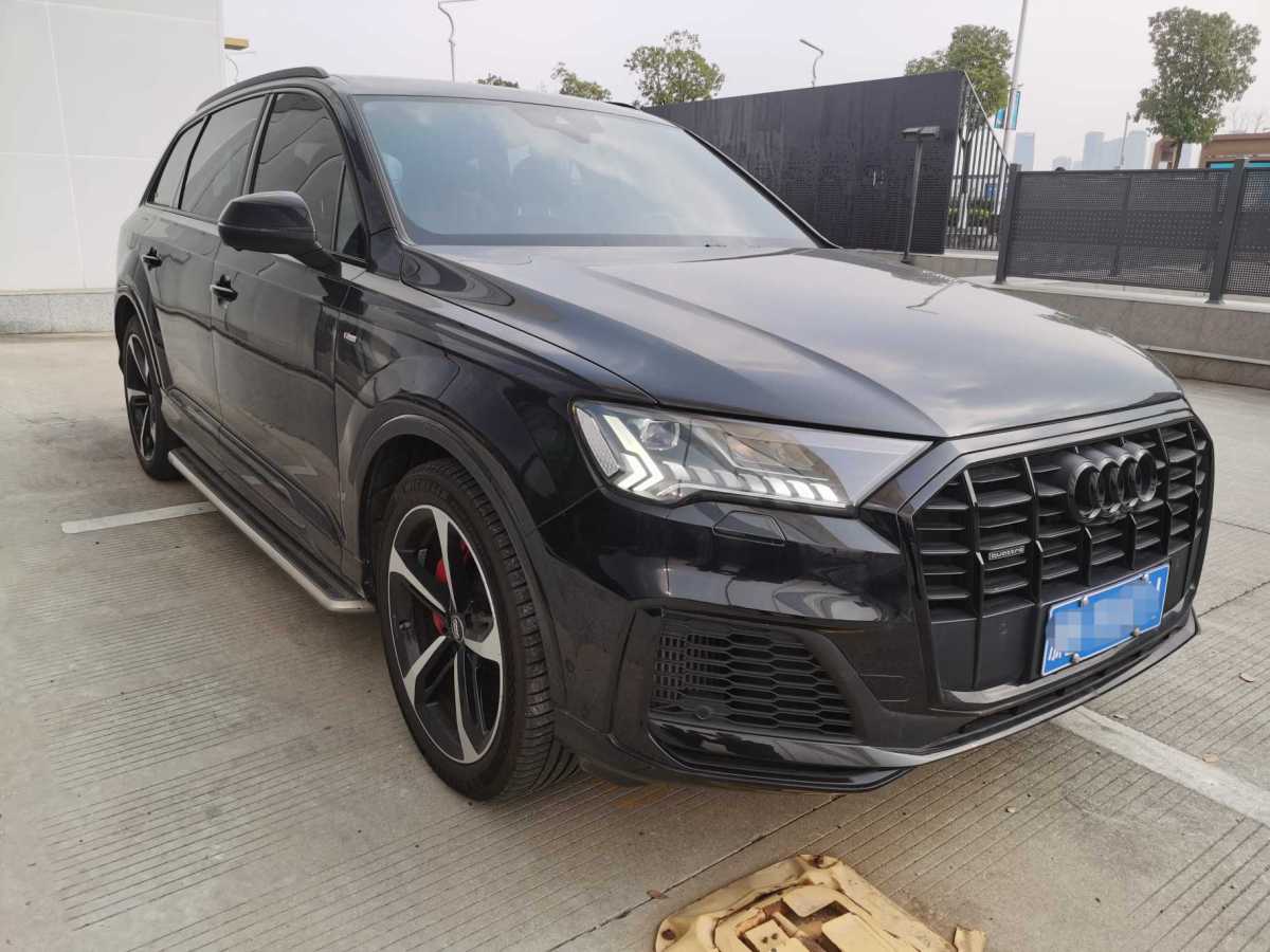 奧迪 奧迪Q7  2020款 55 TFSI quattro 黑武士專享版圖片