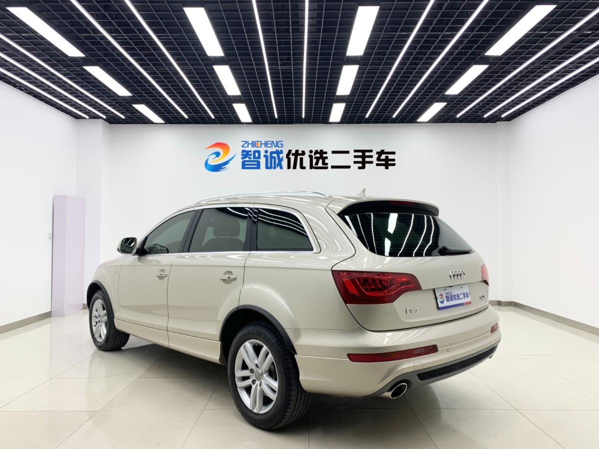 奧迪 奧迪Q7  2012款 3.0 TFSI 專享型(245kW)圖片