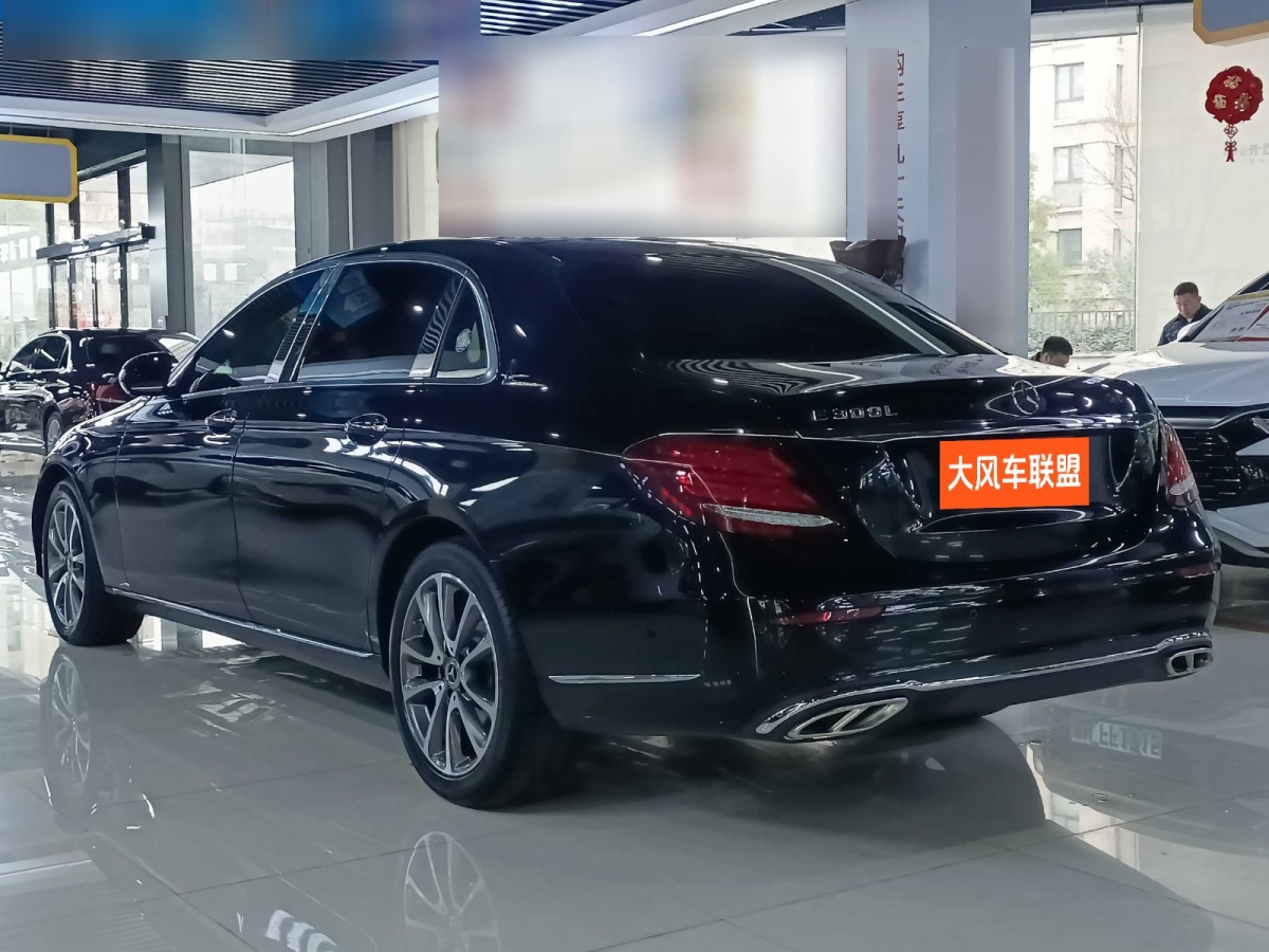 奔馳 奔馳E級(jí)  2019款 改款 E 300 L 豪華型圖片