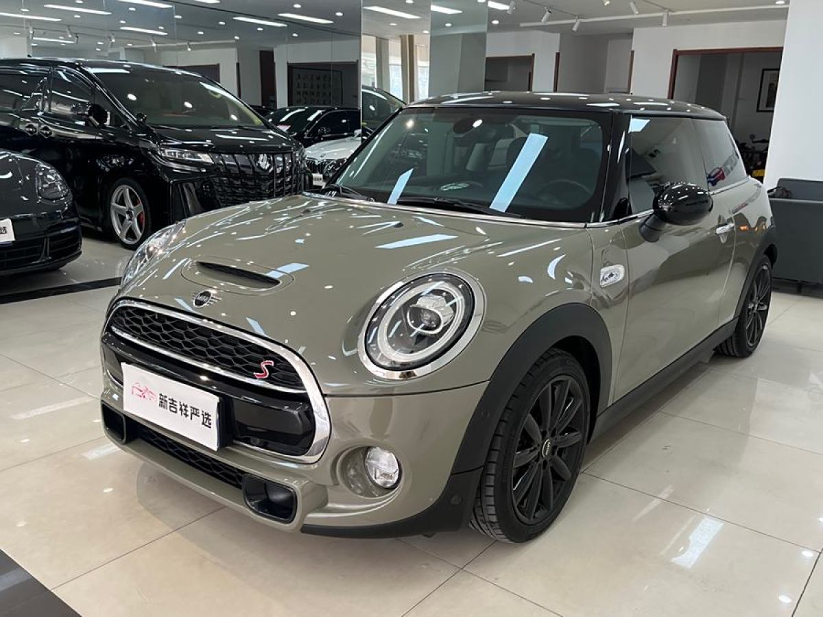 MINI CLUBMAN  2018款 2.0T COOPER S 經(jīng)典派圖片