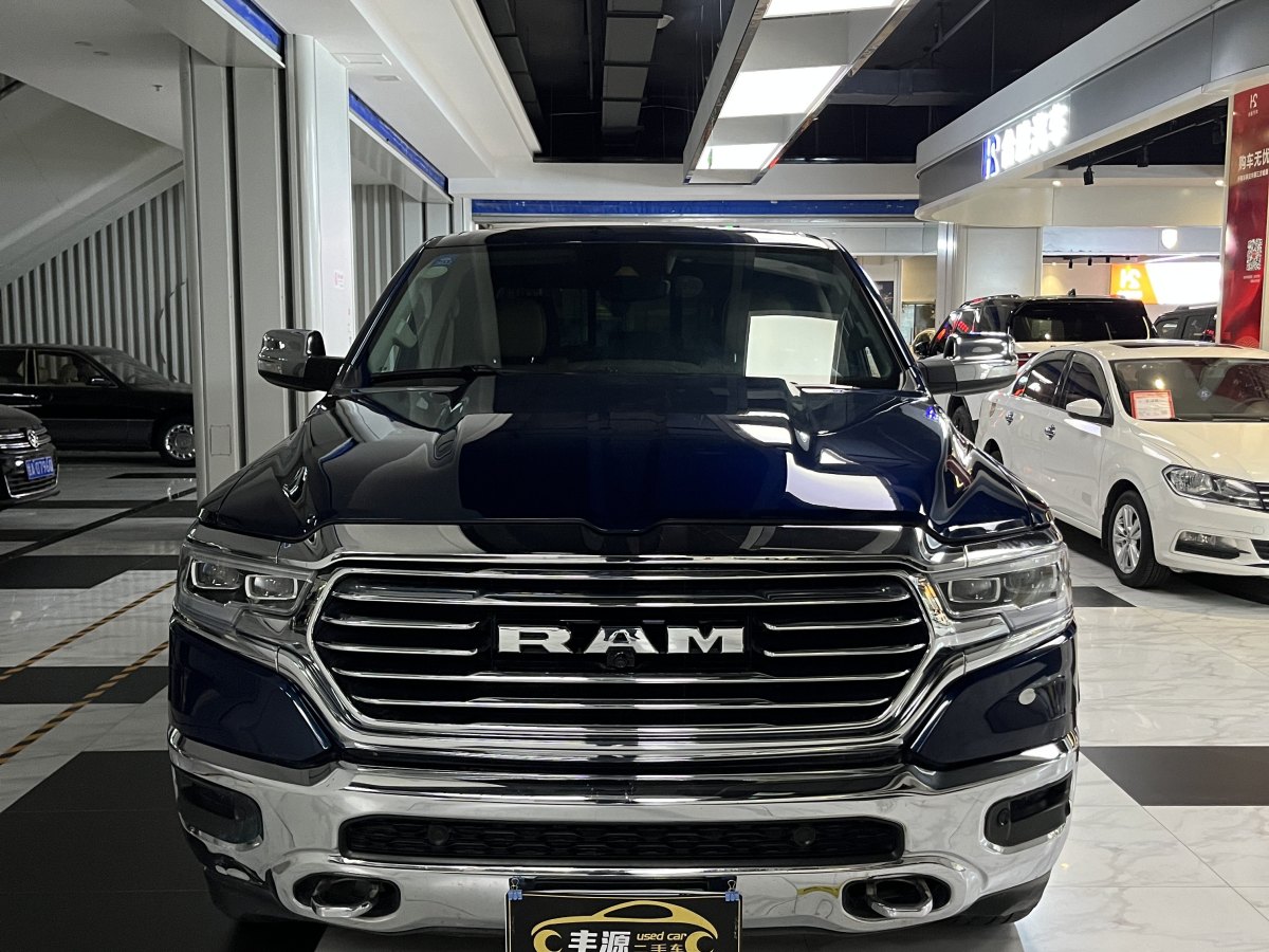 道奇 Ram  2017款 長(zhǎng)角號(hào) 5.7L 加長(zhǎng)版圖片