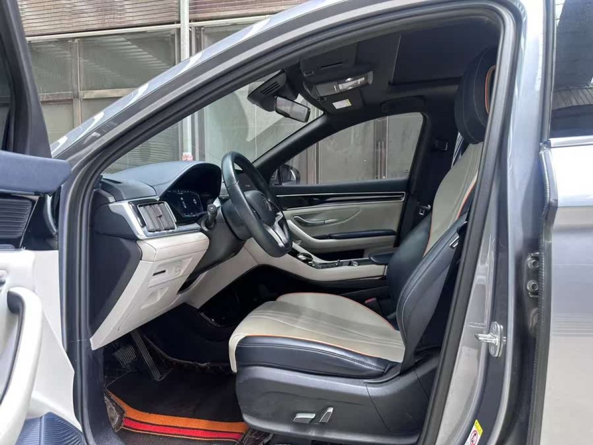 比亞迪 宋PLUS  2020款 1.5T 自動尊貴型圖片