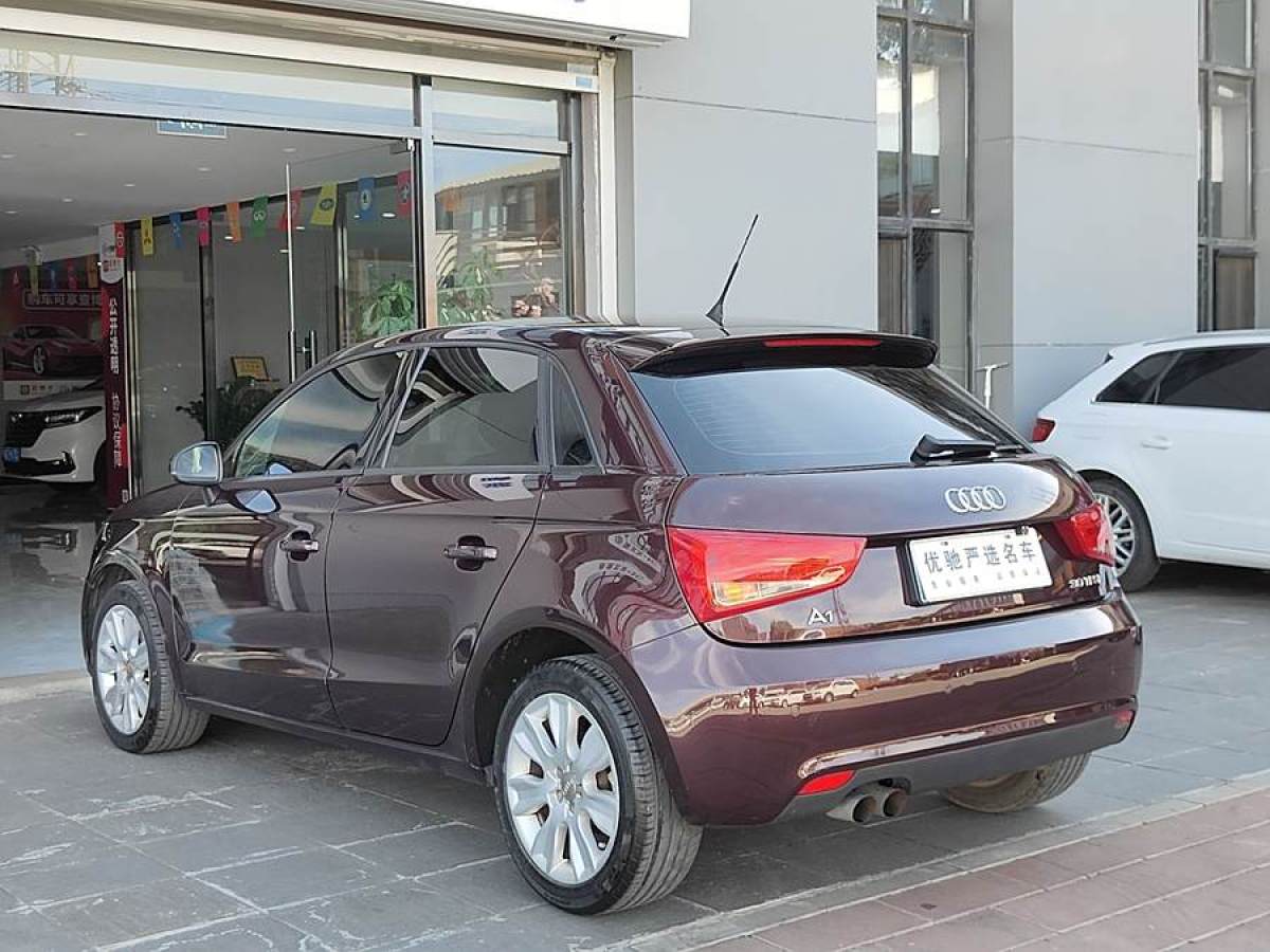 奧迪 奧迪A1  2014款 30 TFSI Sportback時(shí)尚型圖片