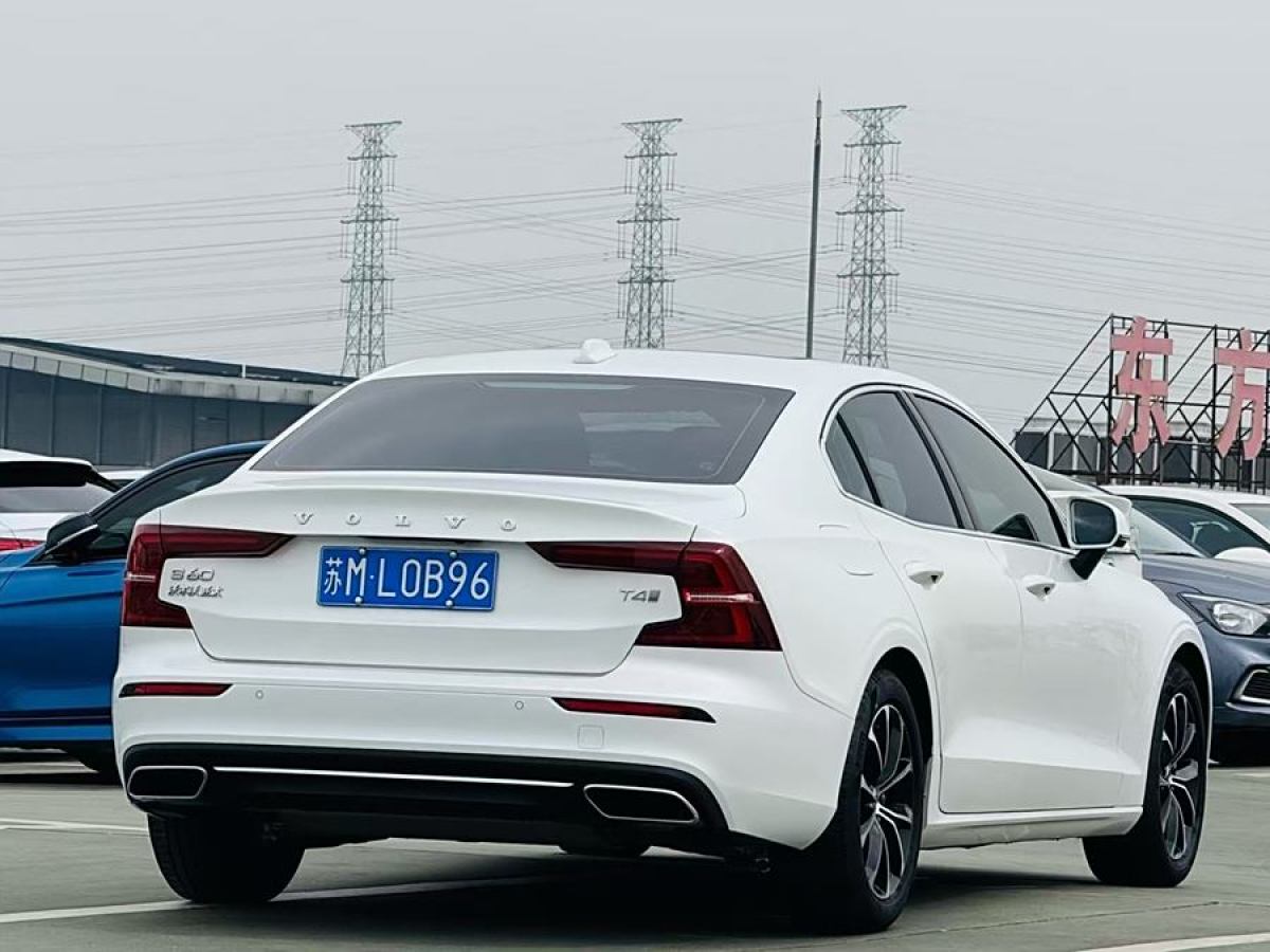 2020年5月沃爾沃 S60L  2020款 T4 智逸豪華版