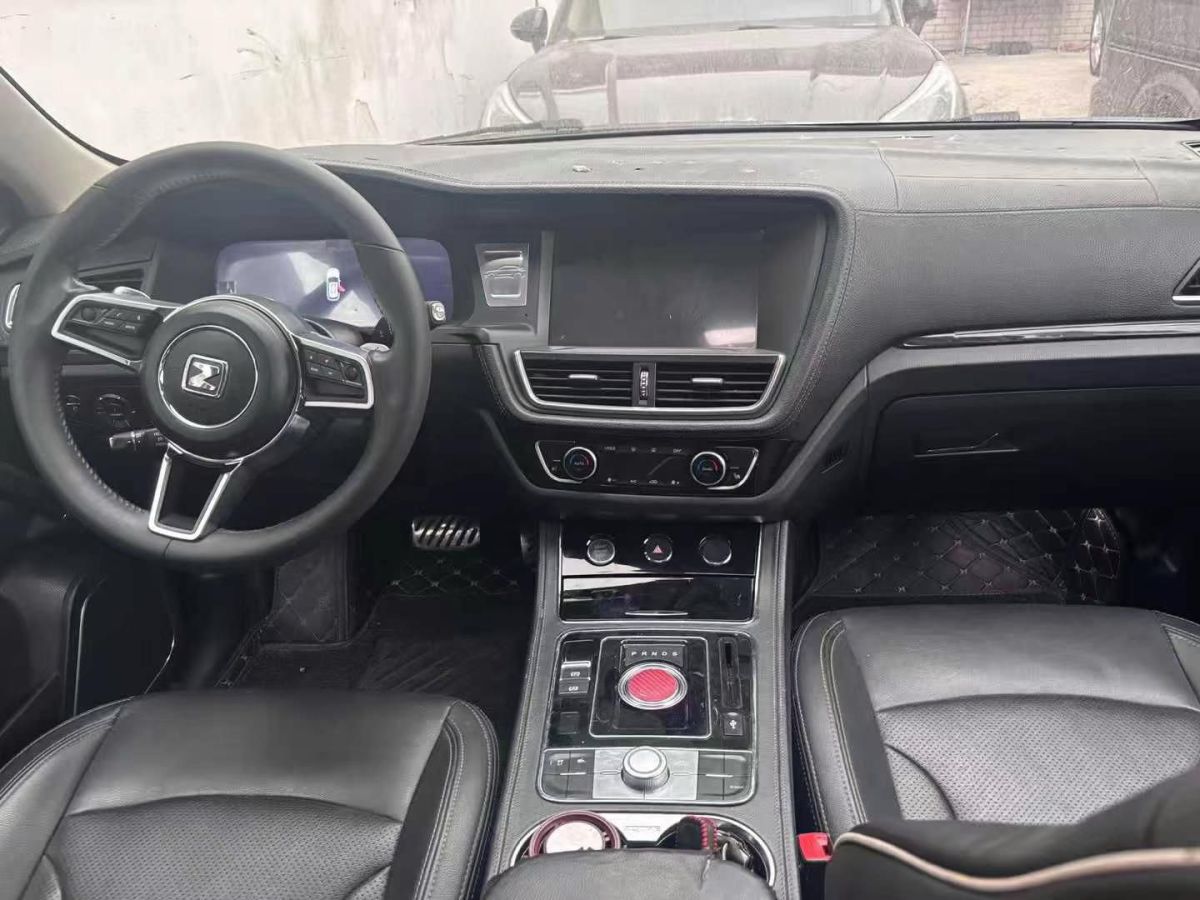 眾泰 T600  2017款 COUPE 1.8T DCT互聯(lián)網(wǎng)至尊型圖片