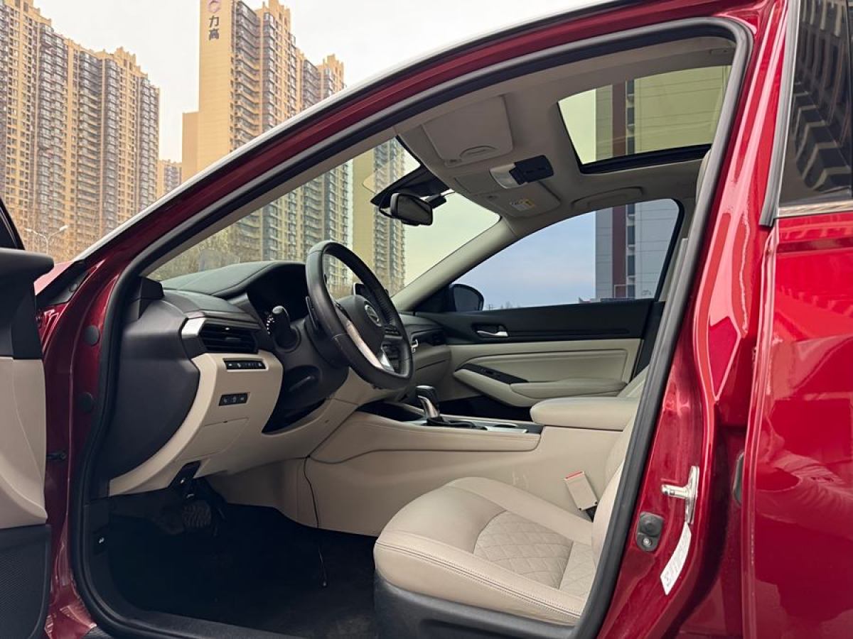 日產(chǎn) 天籟  2019款 2.0T XV 智尊版圖片