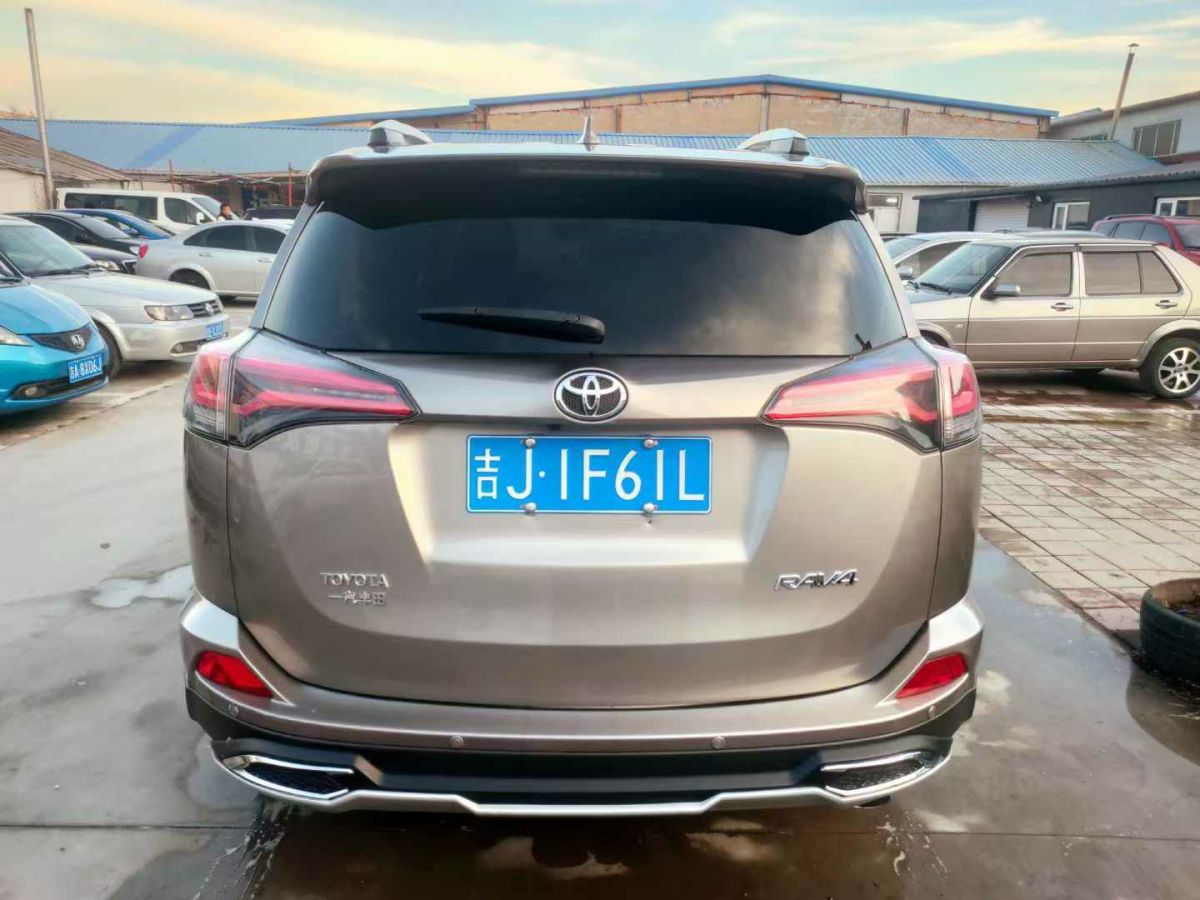 2019年1月豐田 RAV4榮放  2019款  2.0L CVT兩驅(qū)智尚版 國(guó)VI