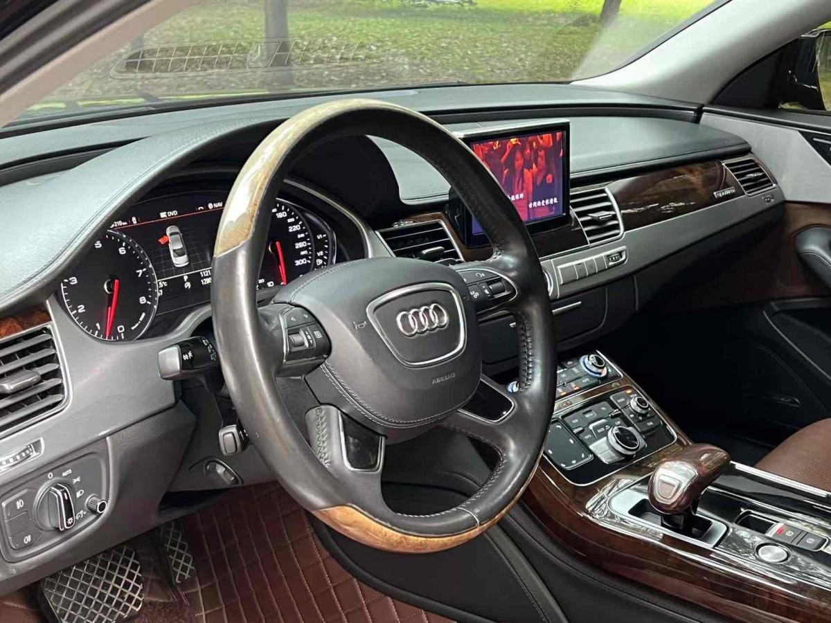 2014年6月奧迪 奧迪A8  2013款 A8L 45 TFSI quattro專享型