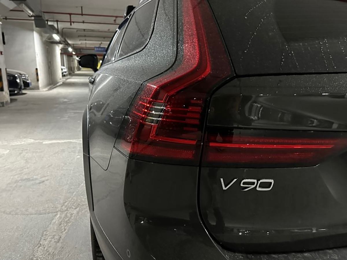 2021年10月沃爾沃 V90  2024款 Cross Country B5 AWD 智尊版