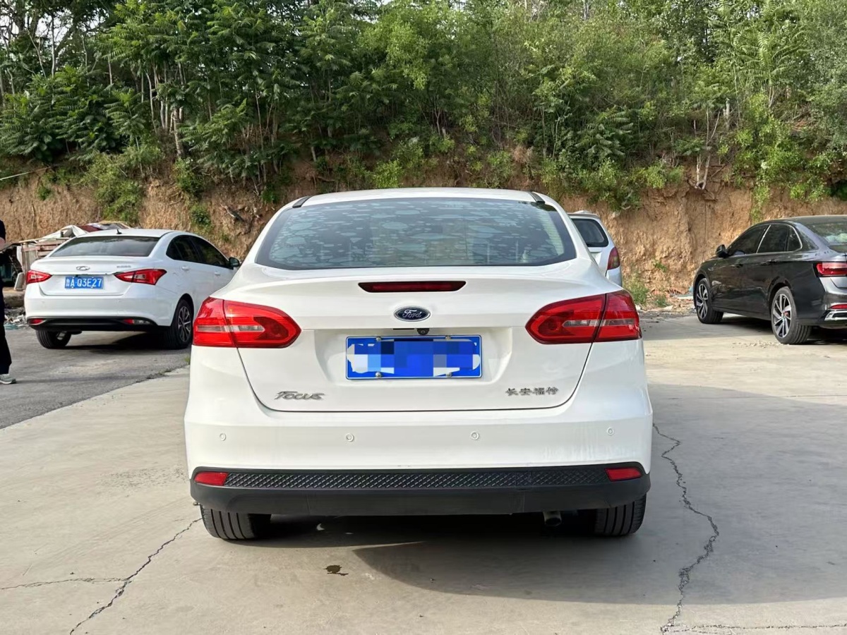 福特 ?？怂? 2017款 三廂 1.6L 手動舒適型智行版圖片