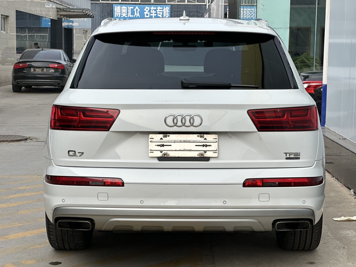 奧迪 奧迪Q7  2017款 Q7 3.0T FSI Premium 美規(guī)版圖片