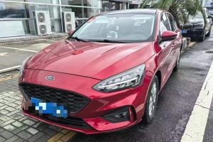 福克斯 福特 三厢 EcoBoost 180 自动ST Line