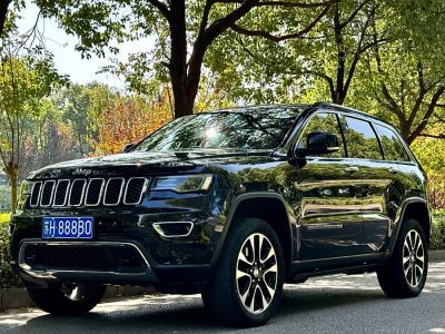 2019年4月 Jeep 大切諾基(進(jìn)口) 3.0L 精英導(dǎo)航版圖片