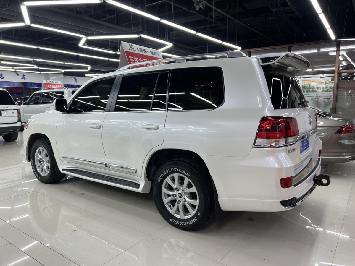 豐田 蘭德酷路澤  2018款 5.7L VX-R 12氣 底升(中東版)圖片