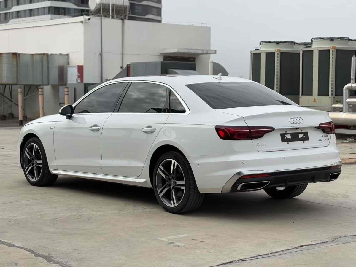 奧迪 奧迪A4L  2020款 40 TFSI 豪華動(dòng)感型圖片