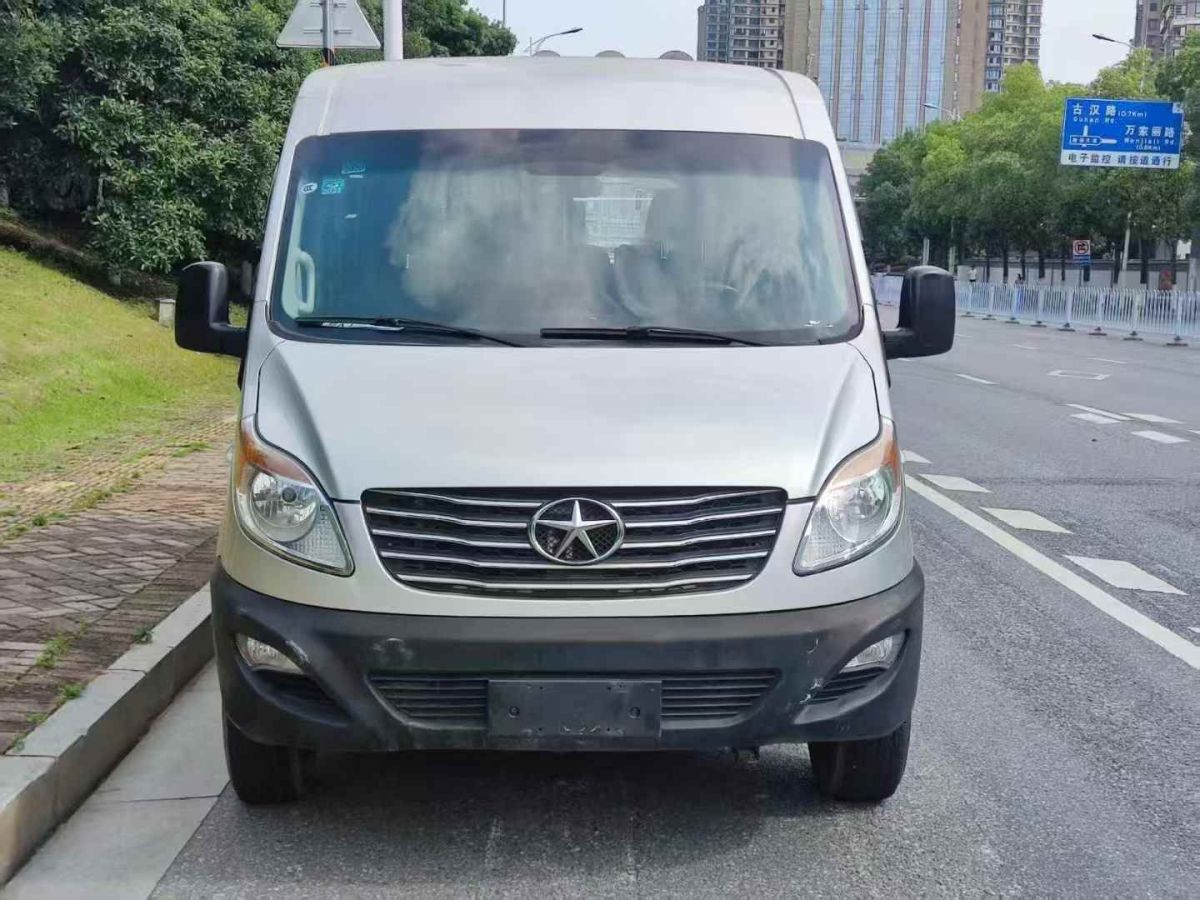 江淮 星銳  2018款 1.9T節(jié)油王廂式運(yùn)輸車3座D19TCIE11圖片