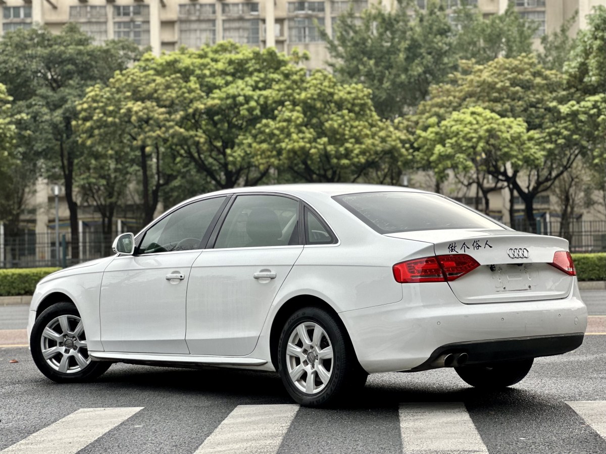 奧迪 奧迪A4L  2012款 2.0 TFSI 自動(dòng)舒適型圖片