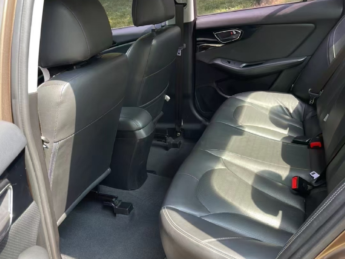 東南 V5菱致  2016款 plus 1.5L 手動搖滾型圖片