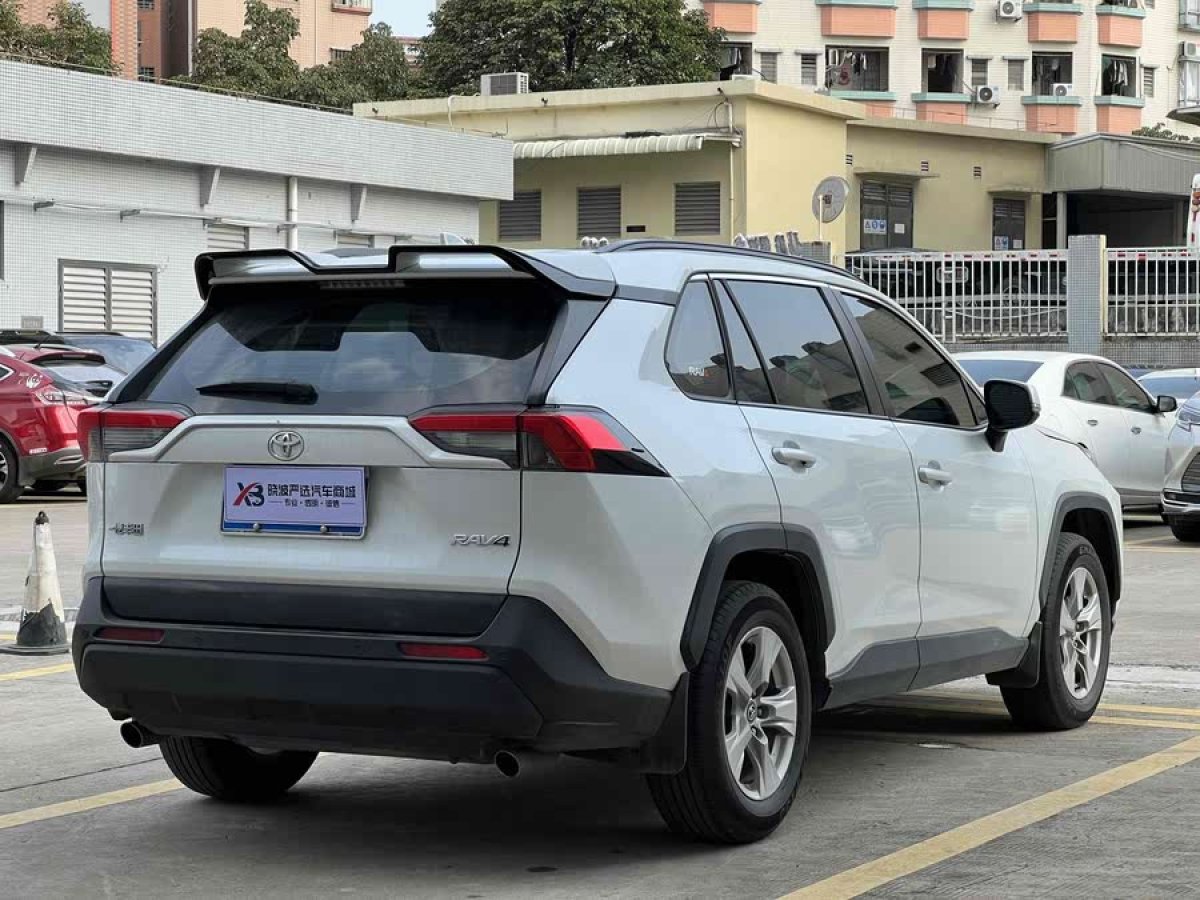 豐田 RAV4榮放  2023款 2.0L CVT兩驅(qū)都市版圖片