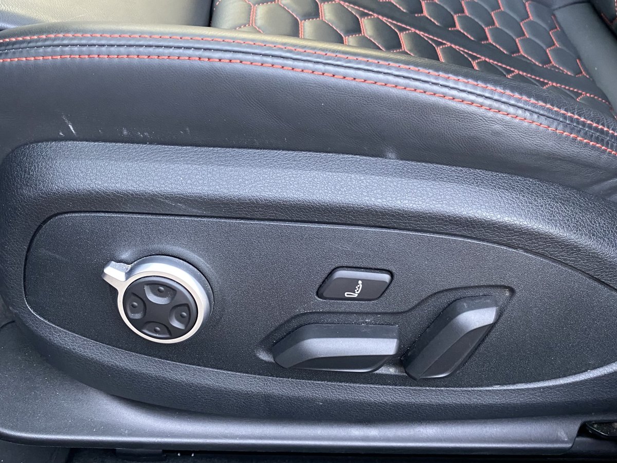 奥迪 奥迪RS 5  2021款 RS5 Sportback 暗金版图片
