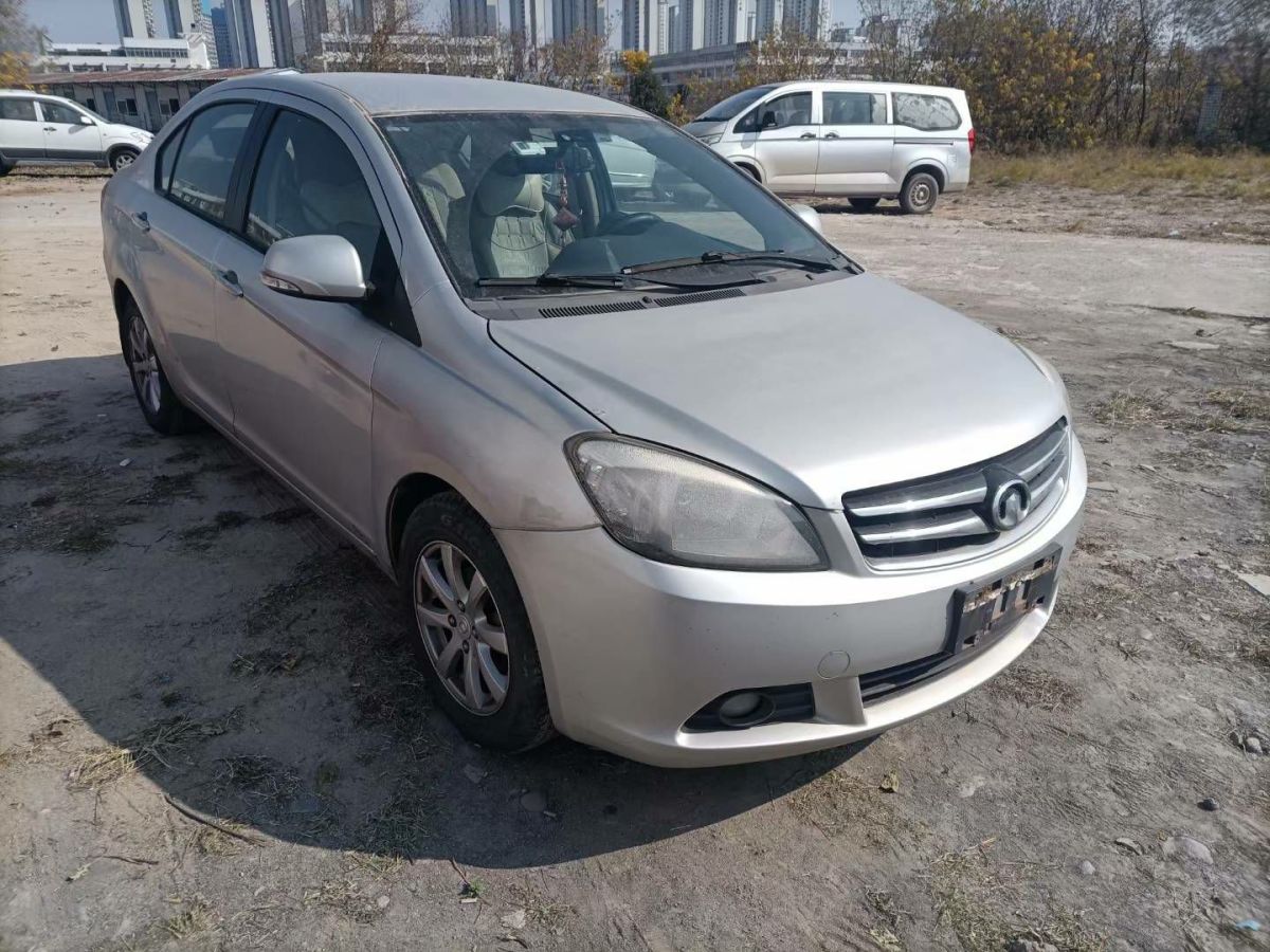 長(zhǎng)城 C30  2012款 1.5L 手動(dòng)精英型圖片