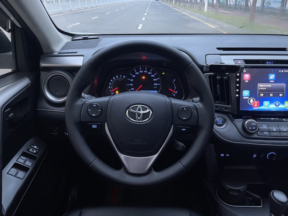 2019年1月豐田 RAV4  2018款 榮放 2.0L CVT兩驅(qū)風(fēng)尚版