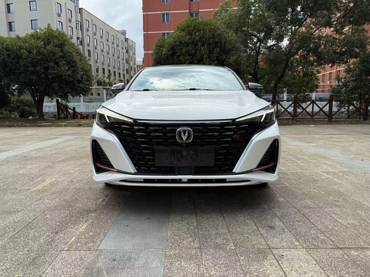 長(zhǎng)安 逸動(dòng)  2022款 PLUS 藍(lán)鯨NE 1.4T GDI DCT尊貴版圖片