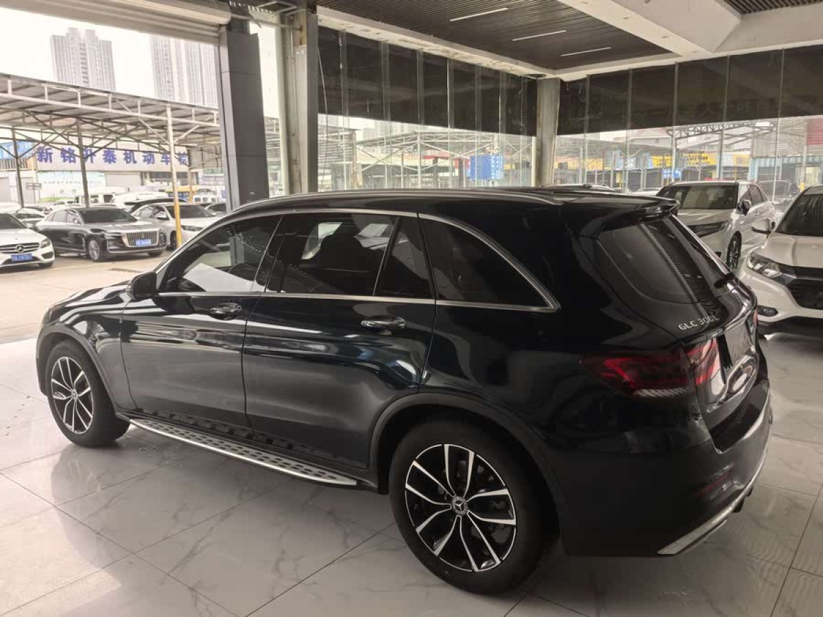 奔馳 奔馳GLC  2018款 改款 GLC 300 4MATIC 動(dòng)感型圖片