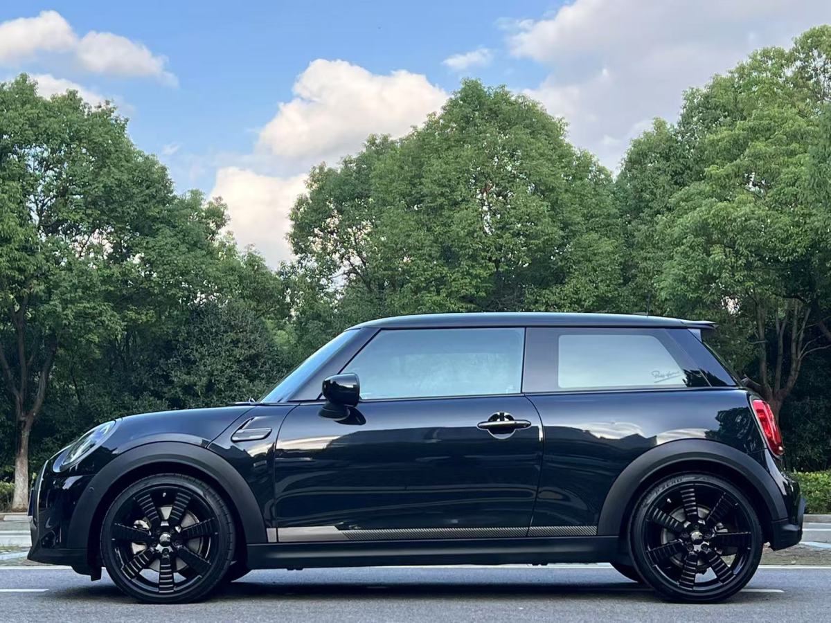 2023年6月MINI MINI  2023款 2.0T COOPER S 國王十字特別版