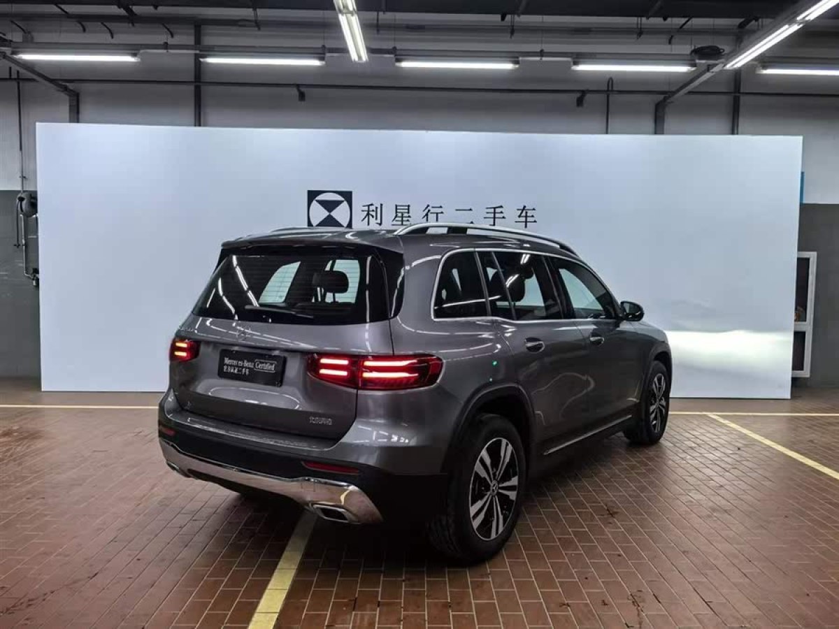 奔馳 奔馳GLB  2024款 改款 GLB 200 動(dòng)感型圖片
