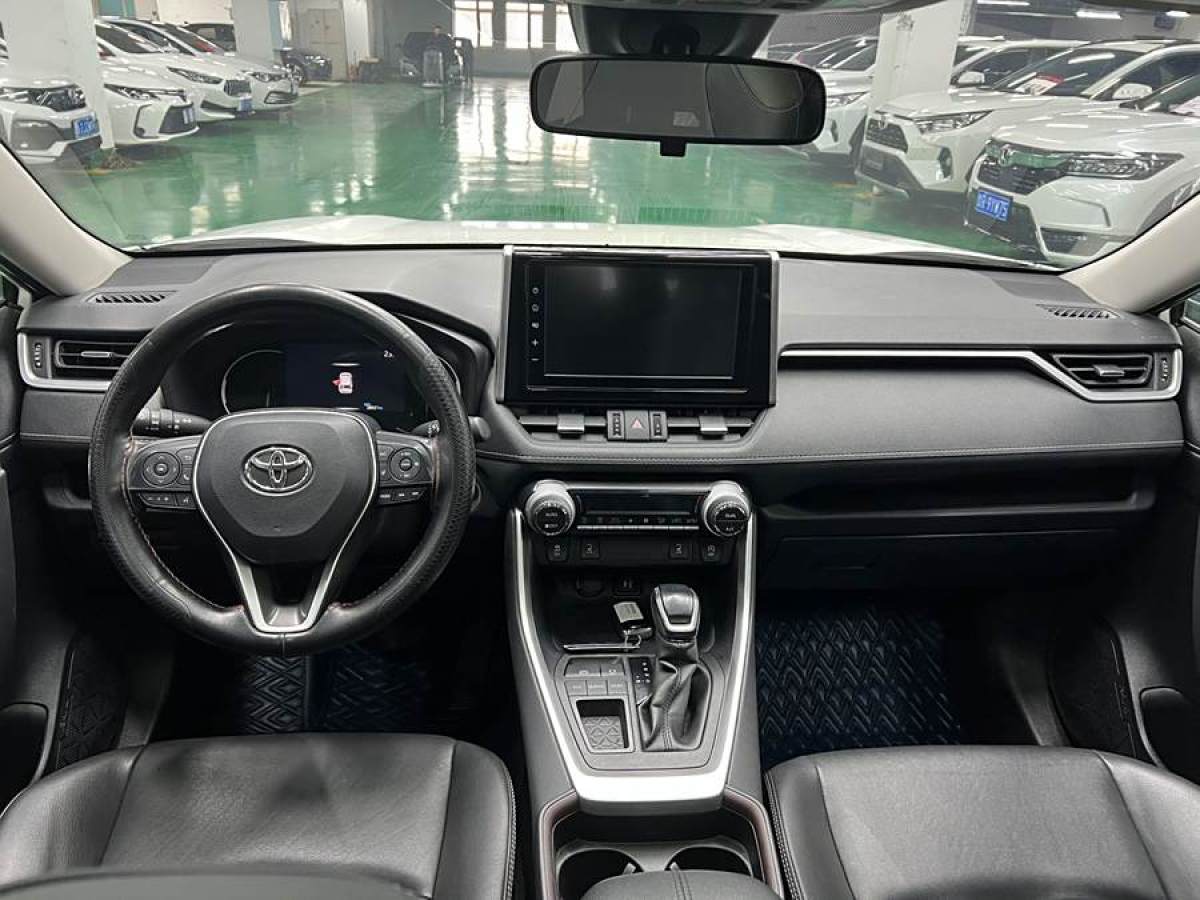 豐田 RAV4榮放  2020款 2.0L CVT兩驅(qū)風(fēng)尚PLUS版圖片