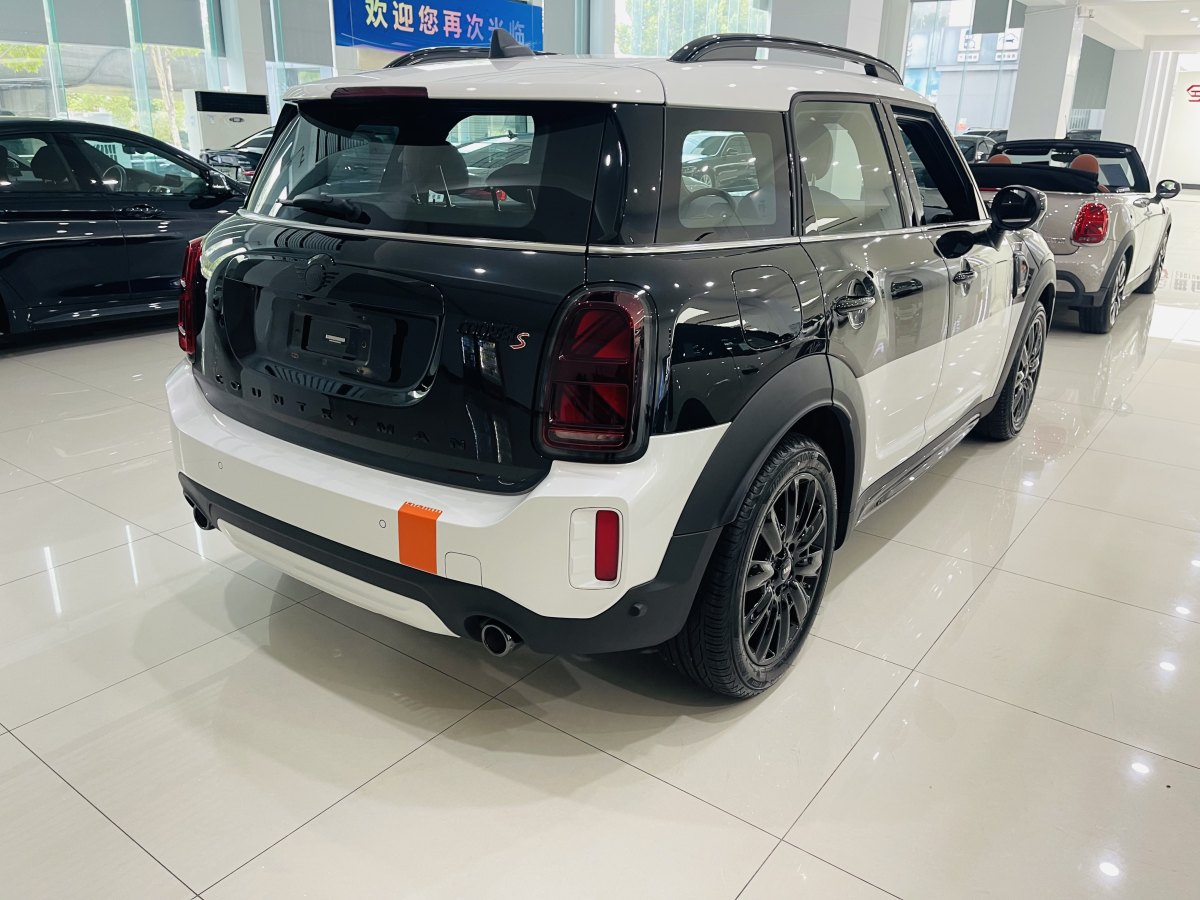 MINI COUNTRYMAN  2023款 改款 2.0T COOPER S ALL4 留白特别版图片