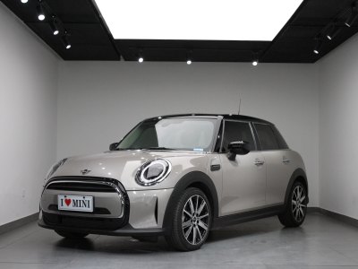 2024年1月 MINI MINI 改款 1.5T COOPER 艺术家 五门版图片