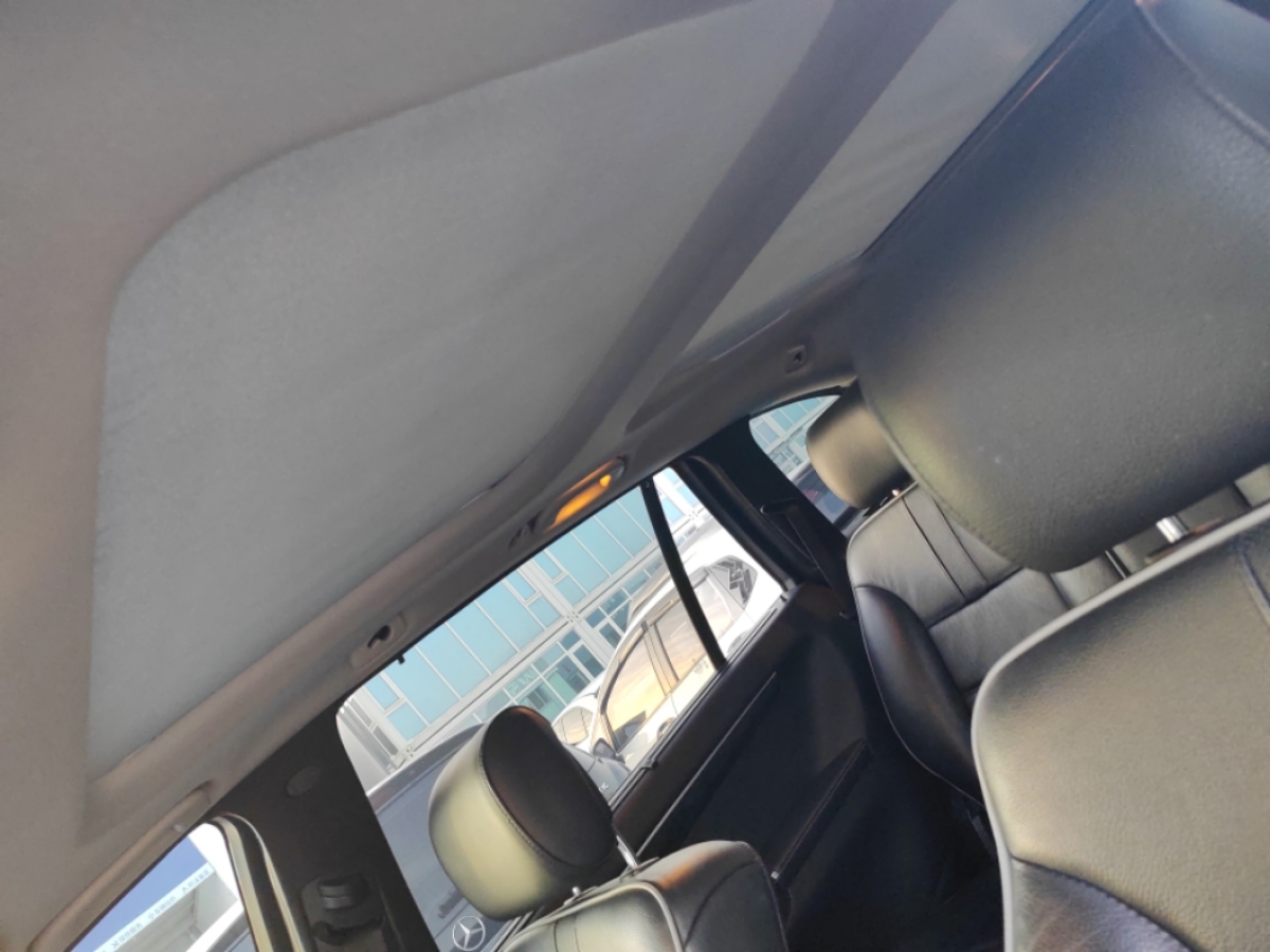 2017年11月奔驰 奔驰R级  2014款 R 320 4MATIC 商务型