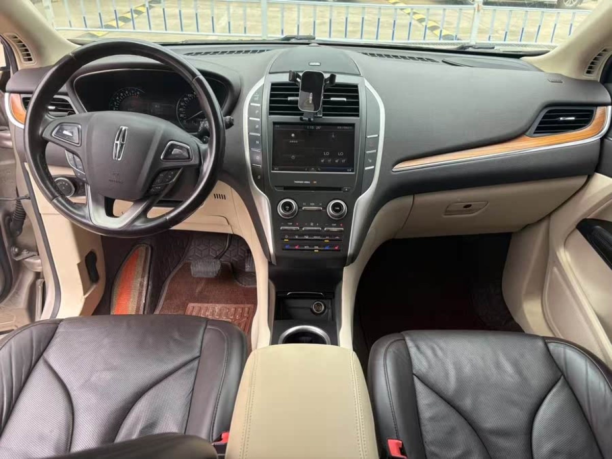 林肯 MKC  2014款 2.0T 四驅(qū)尊雅版圖片