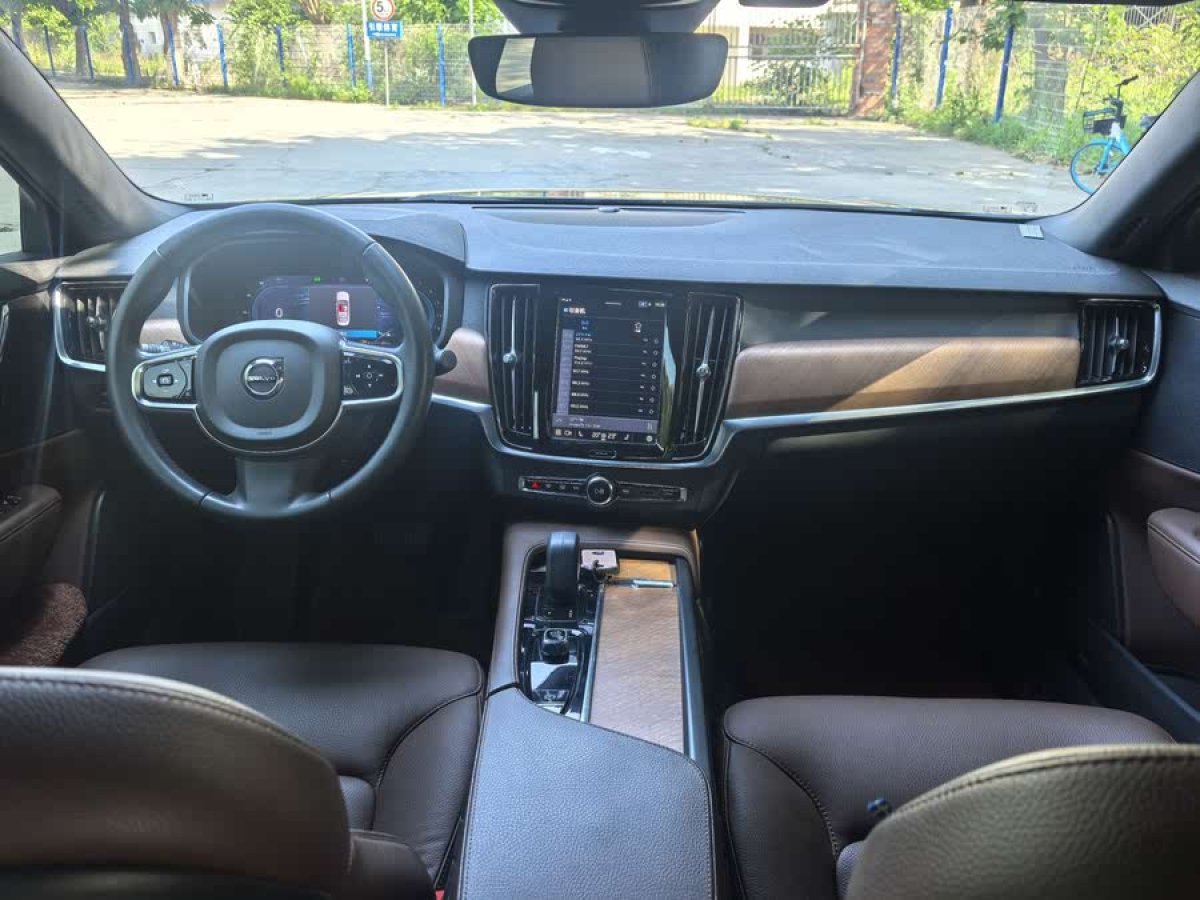沃爾沃 S90  2022款 B5 智逸豪華版圖片