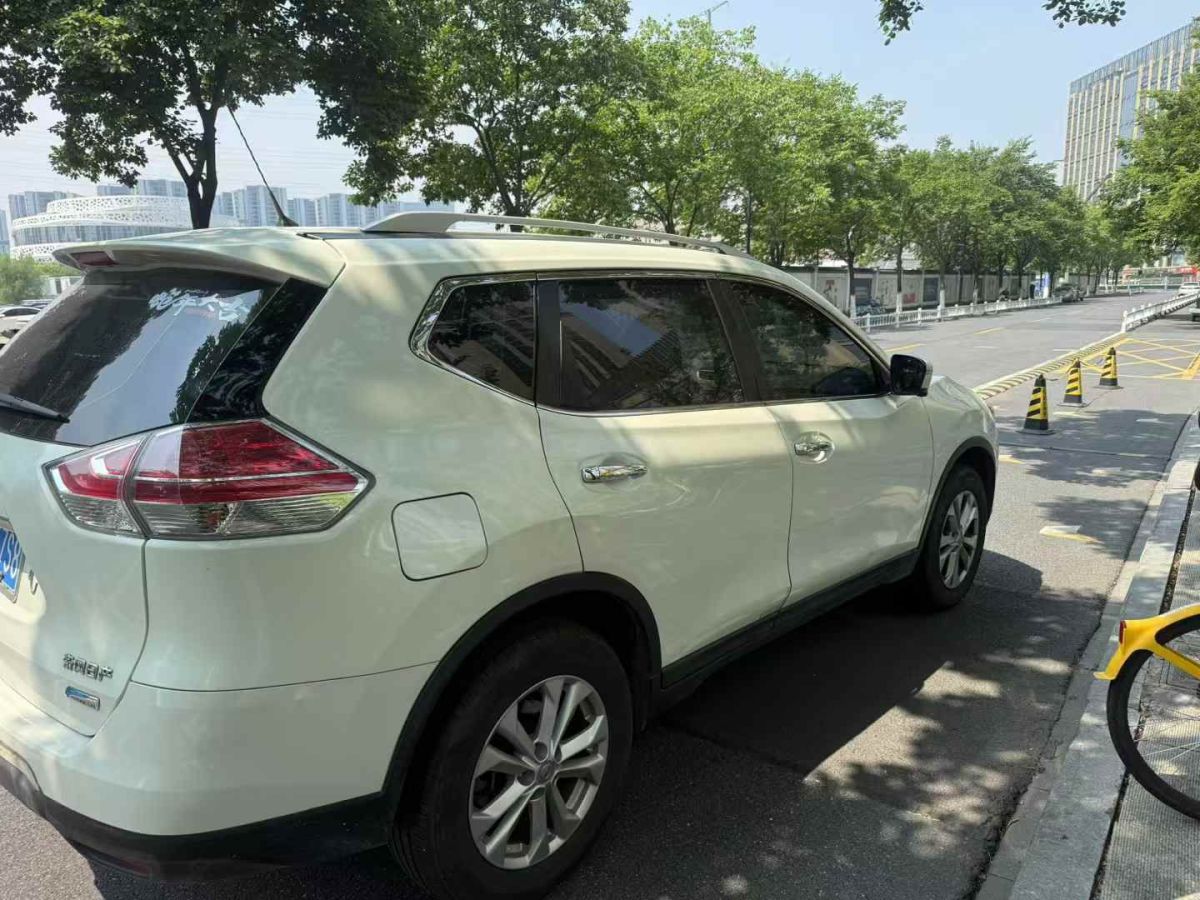 日產(chǎn) 奇駿  2015款 2.0L CVT舒適MAX版 2WD圖片