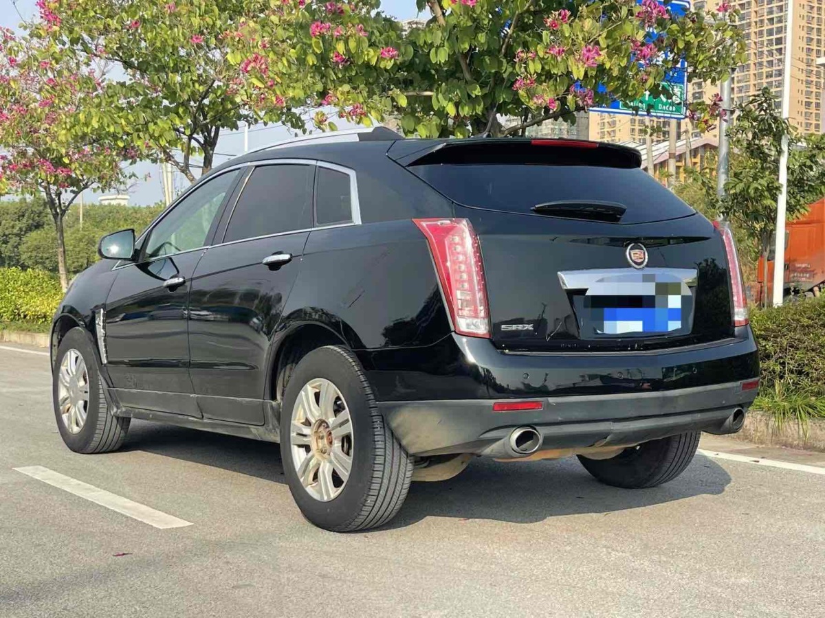 凱迪拉克 SRX  2011款 3.0L 豪華型圖片