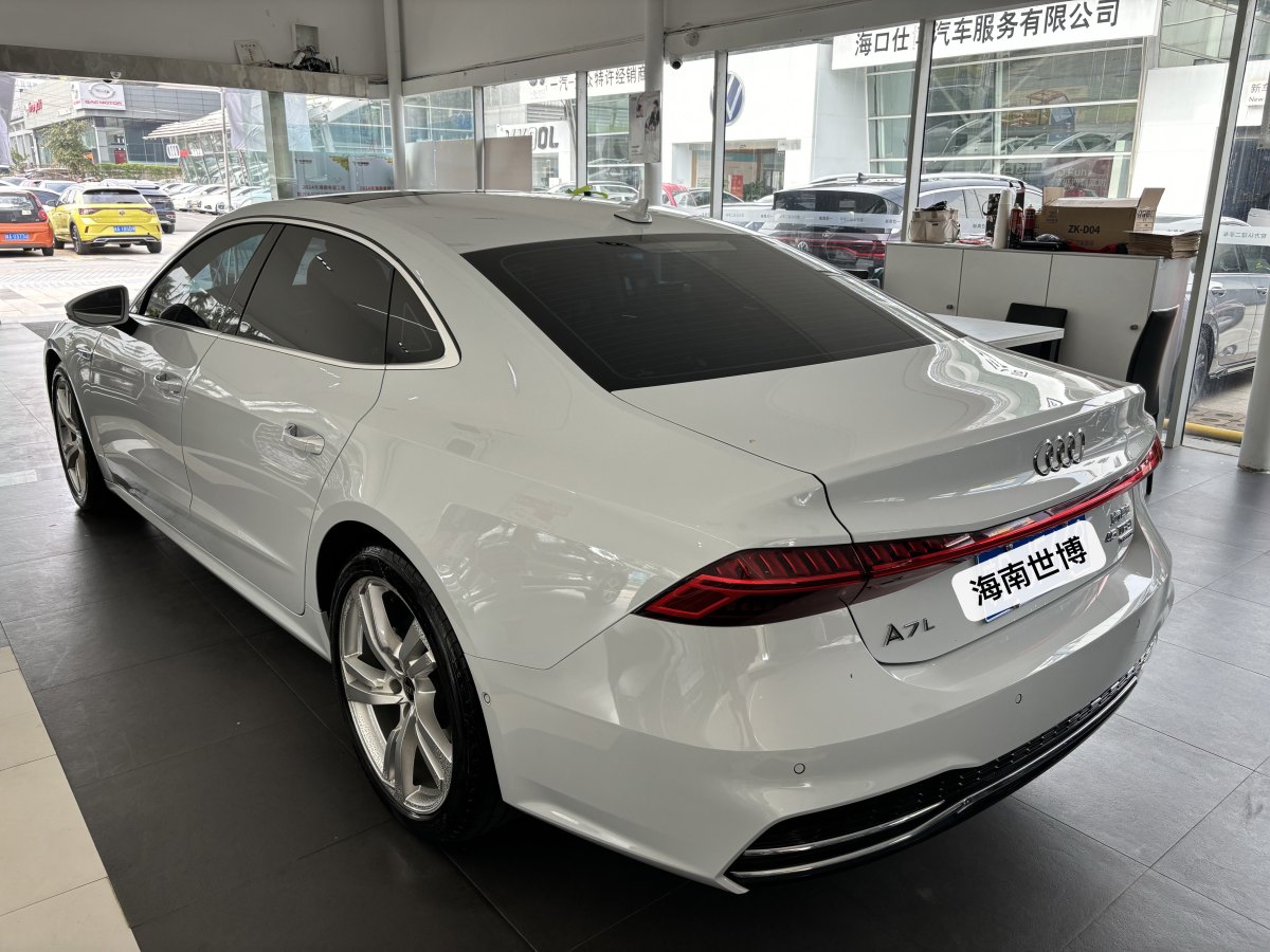 奧迪 奧迪A7L  2024款 45TFSI quattro S-line 見遠型 流晶套裝圖片