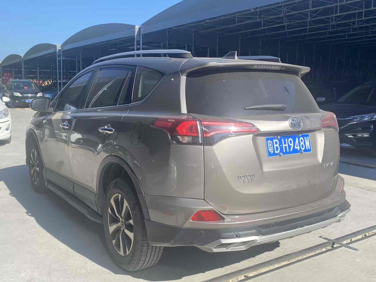 豐田 RAV4榮放  2019款 2.0L CVT兩驅(qū)風(fēng)尚X限量版 國VI圖片