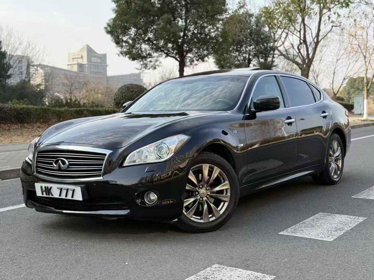 英菲尼迪 Q70  2013款 Q70L 2.5L 雅致版圖片