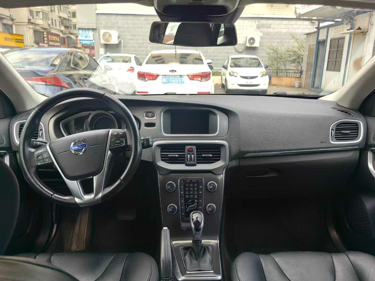 沃爾沃 V40  2015款 1.6T 智尚版圖片