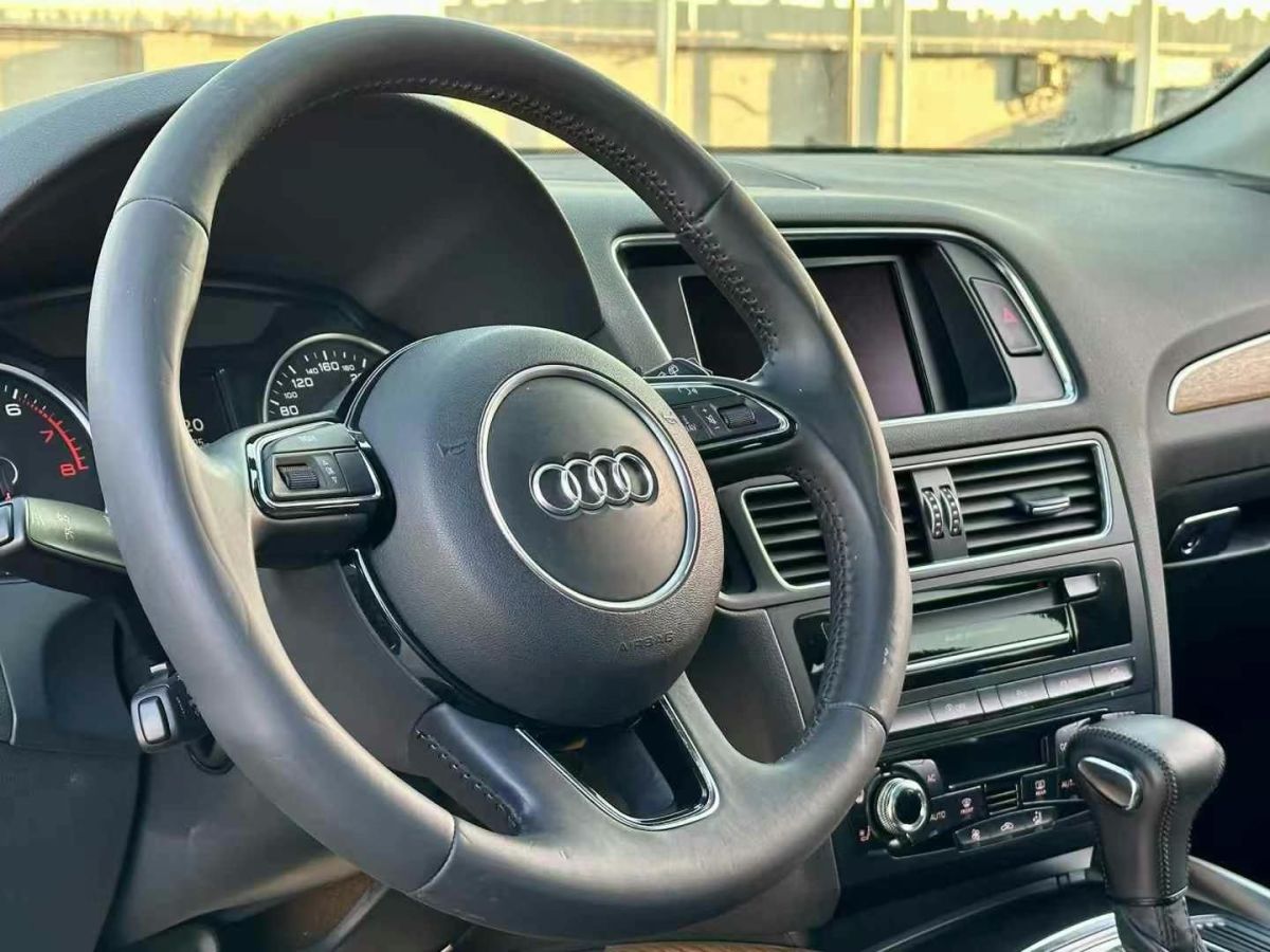 奧迪 奧迪Q5  2013款 Q5 3.0TFSI 45TFSI Quattro 運(yùn)動(dòng)型圖片